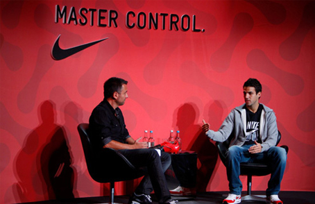 耐克发布第四系列足球战靴CTR360