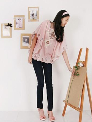 花朵创意凉鞋 秋日更盎然