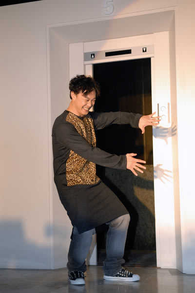 陈奕迅脱鞋连唱三首HIGH全场