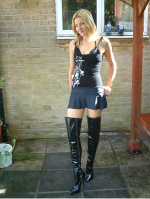 流行长靴 秋冬新风貌