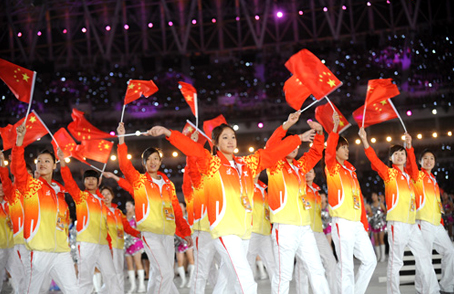 特步“X”梦想闪耀赛场