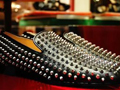 Christian Louboutin女鞋之王推出全新铆钉鞋