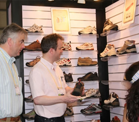 ¶«Ý¸½¨¹¤³§Ö±ÏúÖÐÐÄÖúÁ¦Ð¬Æó×ßÄÚÏú