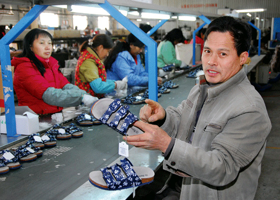 鞋乡直埠狠抓产业结构调整订单增多