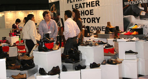 不安的中国鞋企面临两难抉择