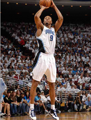 Nike½«ÔÚ2010Äê4ÔÂ23ÈÕ·¢ÊÛ¹þµÂÍþAir Penny 3ºì°×ÅäÉ«