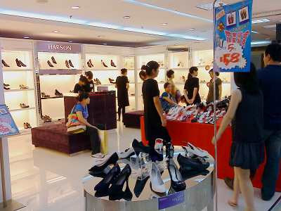 �����ٽ�Ь�����ս�ٴ������г�