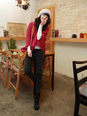 短靴混搭出甜美感