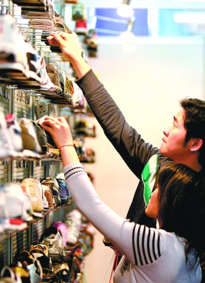 泉州鞋服企业博弈资本市场