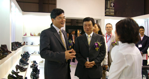 推动鞋企诚信建设 构建和谐市场环境