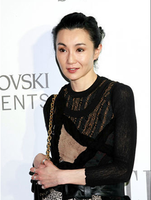 张曼玉穿黑裙长靴吸引眼球 杨千嬅不慰问郑中基