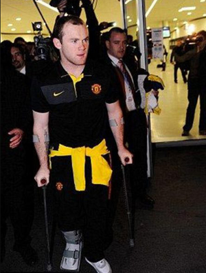 ³�����մ�����Ь�뿪 Ӣý������ȱ������