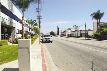 温州鞋商多样式经营将洛杉矶罗什街变身“温州街”