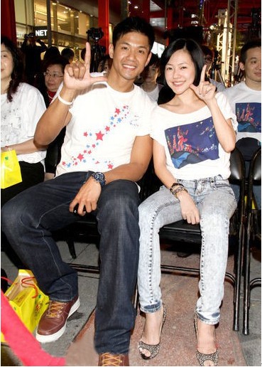 小S黑人休闲鞋服热心公益 吁社会关心自闭孩童