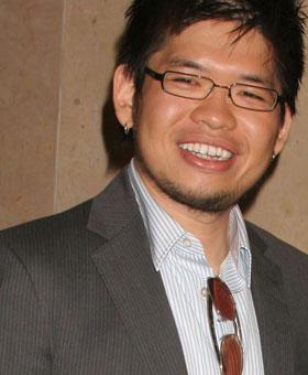 YouTube创始人之陈士骏:创意灵感源自印尼海啸