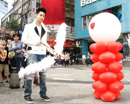 周汤豪潮流鞋服为发片募集3000人