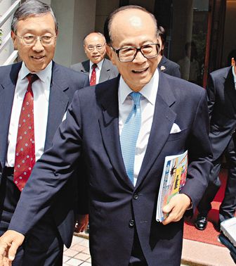 探寻李嘉诚身边的细节