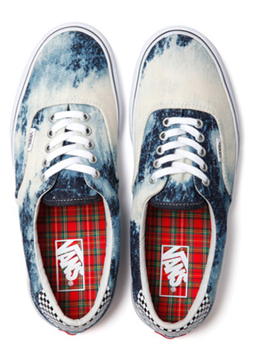 ŦԼSupremeÓëVansÔÙ¶ÈЯÊÖºÏ×÷ÔÉ«¼°Æ¯È¾µ¤ÄþϵÁÐЬ¿î