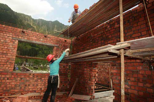 建筑小工20年变身亿万富翁