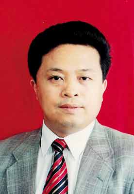 冯永明:小木匠到家具大王的命运