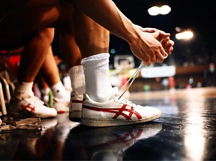 鞋企体育营销战略上明争暗斗