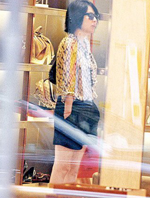 Áõ¼ÎÁá¹äÃûЬµêÓ½á»éÖÜÄê ÃæÂ¶Ð¦ÈÝÂúÔØ¶ø¹é