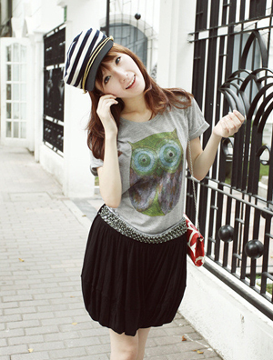 性感高跟凉鞋 搭配靓丽装扮