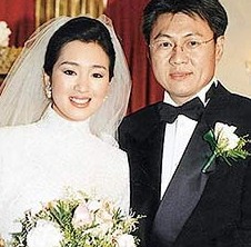 巩俐老公黄和祥创业史揭秘:曾经的烟草大亨