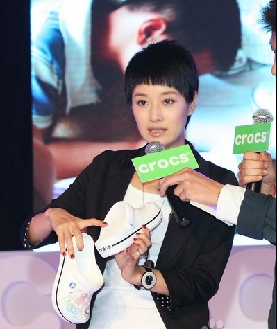 CrocsЬЯÊÖÂíÒÁ¬PÔù2000˫ͯЬ¸ø×Ô±ÕÖ¢º¢×Ó