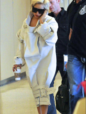 Lady Gagaװ߸ЬС鲽