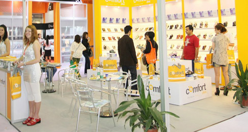 ECFA�ٽ�����Ь��Ľ����뷢չ