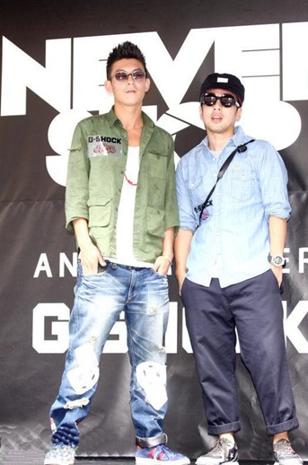 �¹�ϣ����Ь��վ̨ ������LADAY GAGA