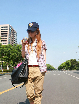 ѧԺ��ʱ�и���Ь