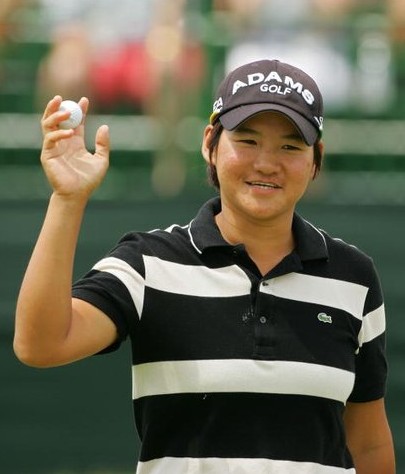 曾雅妮学穿高跟鞋险抽筋