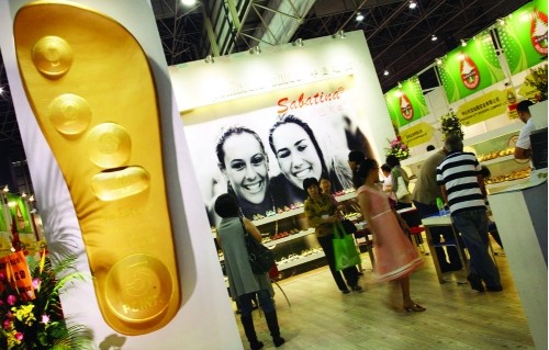 国内鞋企从“走出去”到“走进去”