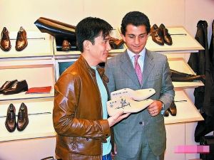 梁朝伟刘嘉玲获意大利经典名鞋专属鞋楦尊荣