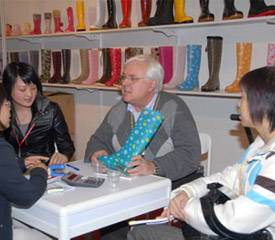 携手2010年广州鞋展 共享广州亚运会巨大商机