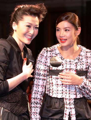 乐基儿穿短裙长靴发福被疑怀孕 避谈与黎明不和传闻