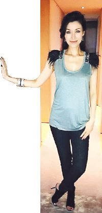 Àî¼ÎÐÀ±»·Û˿ȰÉÙ´©¸ß¸úЬ