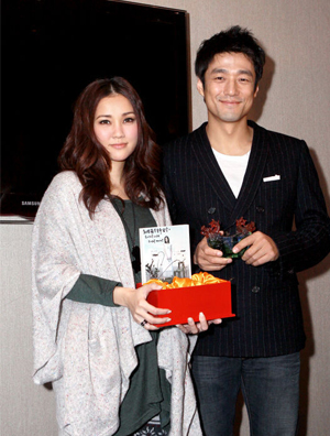 谢安琪穿罩衫雪地靴被池珍熙赞漂亮 遗憾错失与张学友相聚