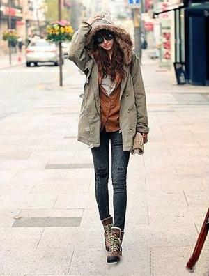 巧搭裤子和靴子 纤细美腿show出来