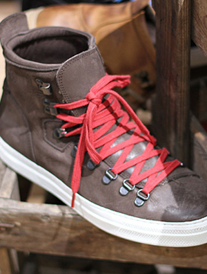 ѡBaracuta2011괺ļ¿ϵЬ