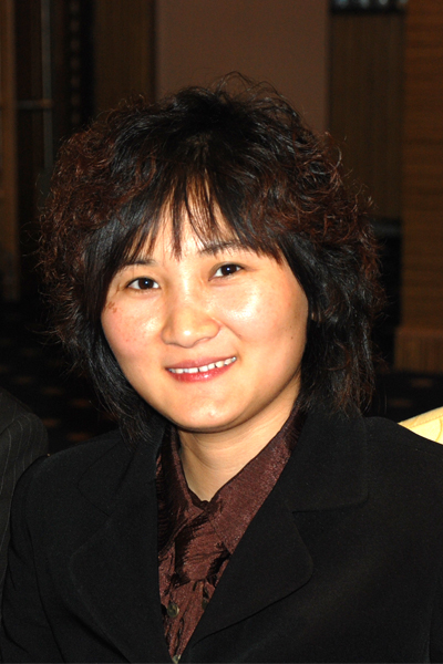 吴辉群女士(Winni Wu)