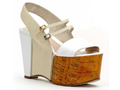 �ҵ� (Fendi) 2011���ĺ��Ш����Ь