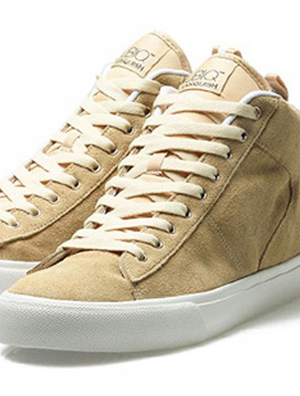 �����ʸУ� VANQUISH x UBIQ 2011�괺�ļ��¿�GRACE MID