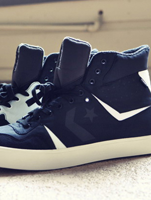 ���º����磬CONVERSE First String�Ƴ���ЬStar Tech LE Hi