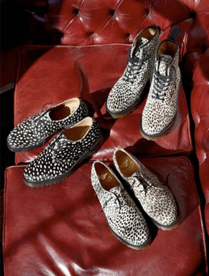 �󵨵�����һ����Dr.Martens Paisley & Topos Hair Boots