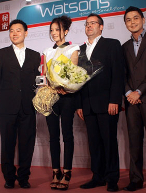 ÕÔÞ±·ÁìÉÏÒÂ+ÐÞÉíÎ÷¿ã+¸ß¸úЬÏÔ¸ÉÁ·ÏÖÉí´úÑԻ