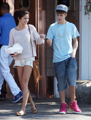 ±È²®ÐÝÏÐЬ·þÓëÅ®ÓѺ£Ì²ÏûDz §±§ÇáÎǰ®ÒâÃàÃà