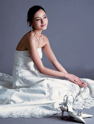 »éÀñÕý¾¢Ê± ÀËÂþ»éЬ²»¿ÉÉÙ